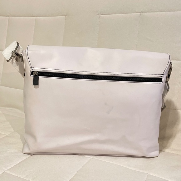 ECCO White Messenger Bag Shoulder Bag - Picture 3 of 16